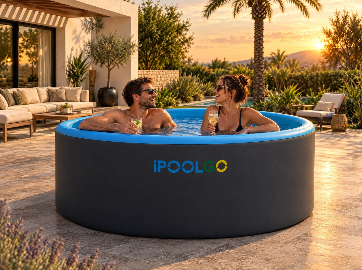 Pool auf der Terrasse in der Abendsonne